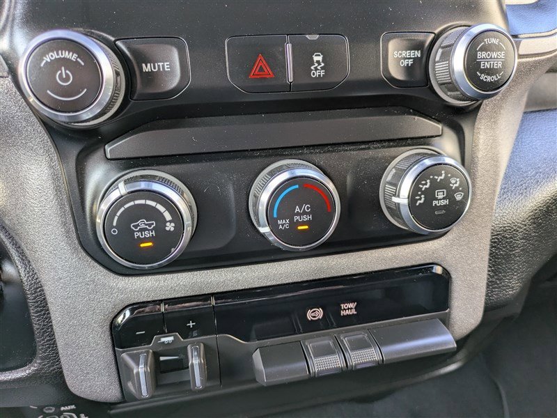 Used 2024 RAM 2500 Tradesman w/ Chrome Appearance Group image 28