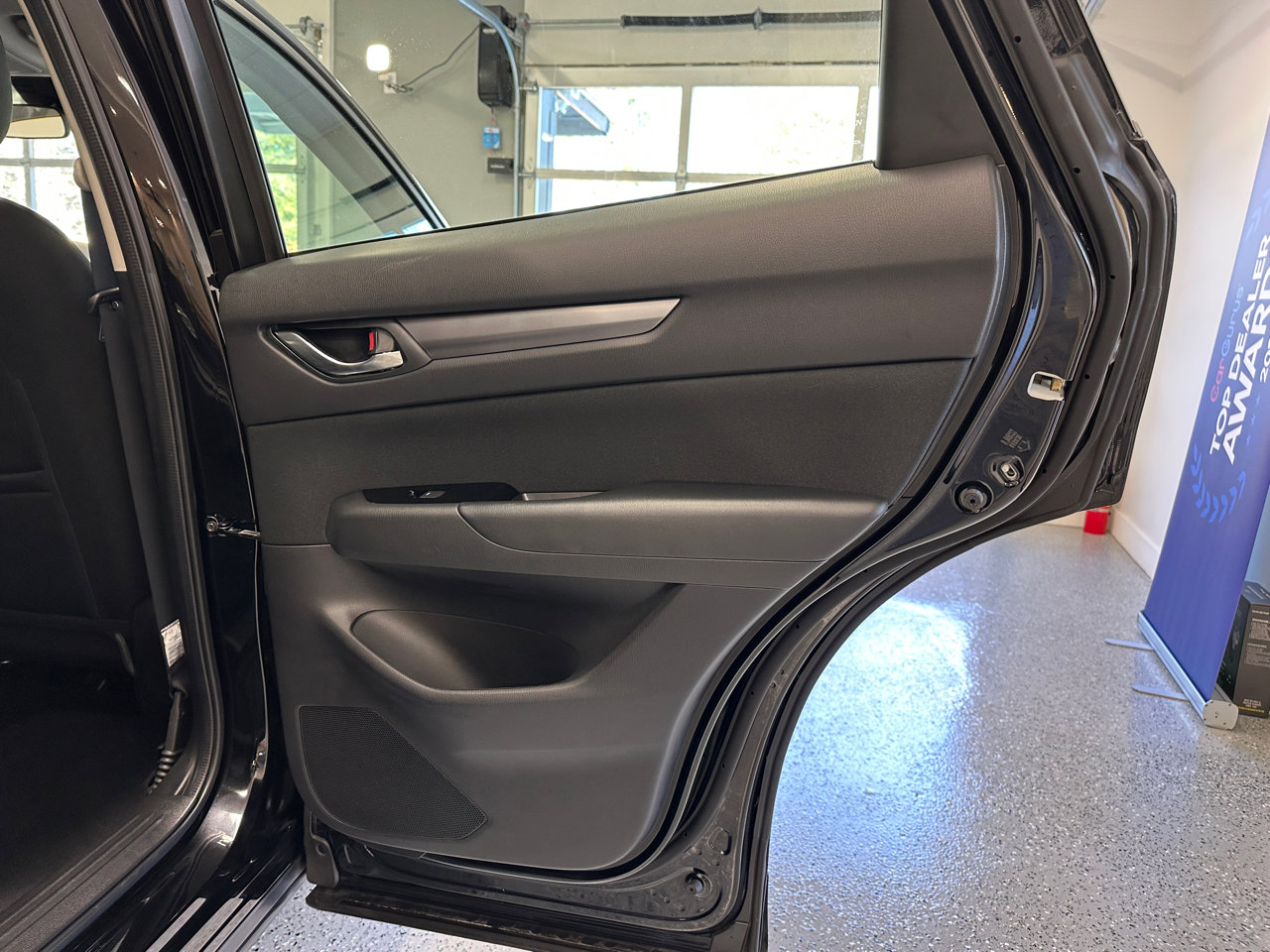 Used 2018 MAZDA CX-5 Sport image 26