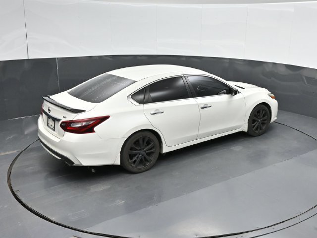 Used 2017 Nissan Altima 2.5 SR w/ Midnight Edition Package FWD image 43