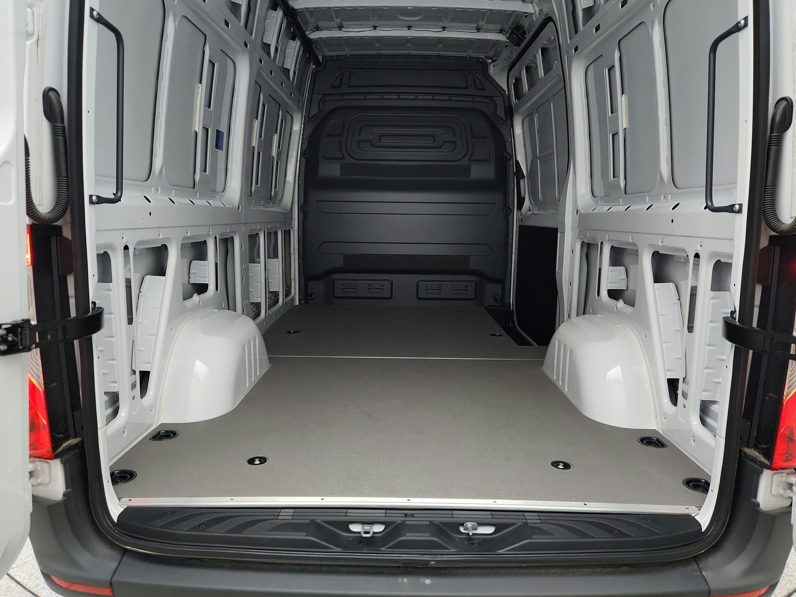 New 2025 Mercedes-Benz Sprinter 2500 image 21