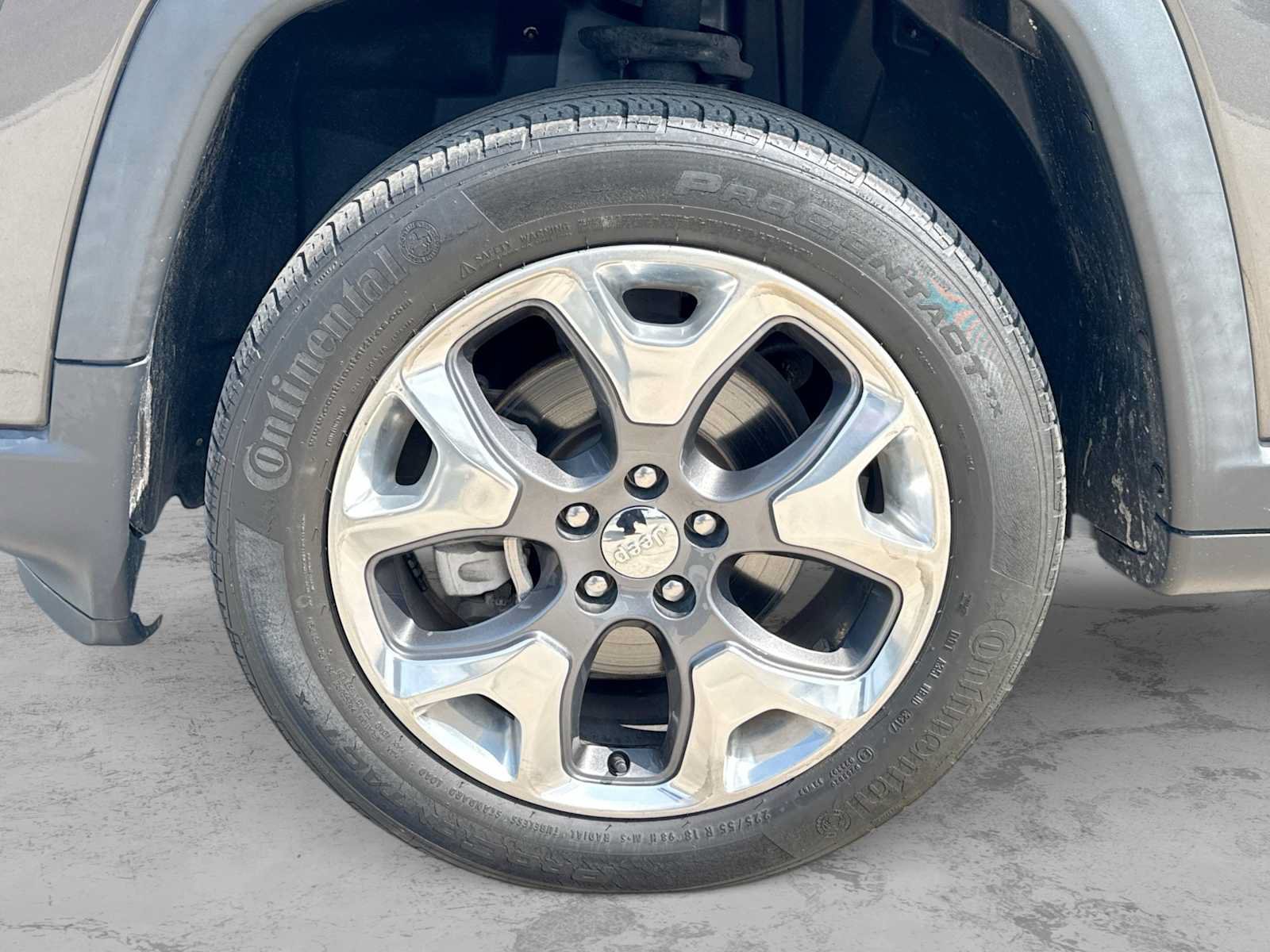 Used 2018 Jeep Compass Limited w/ Navigation Group AWD/4WD image 13