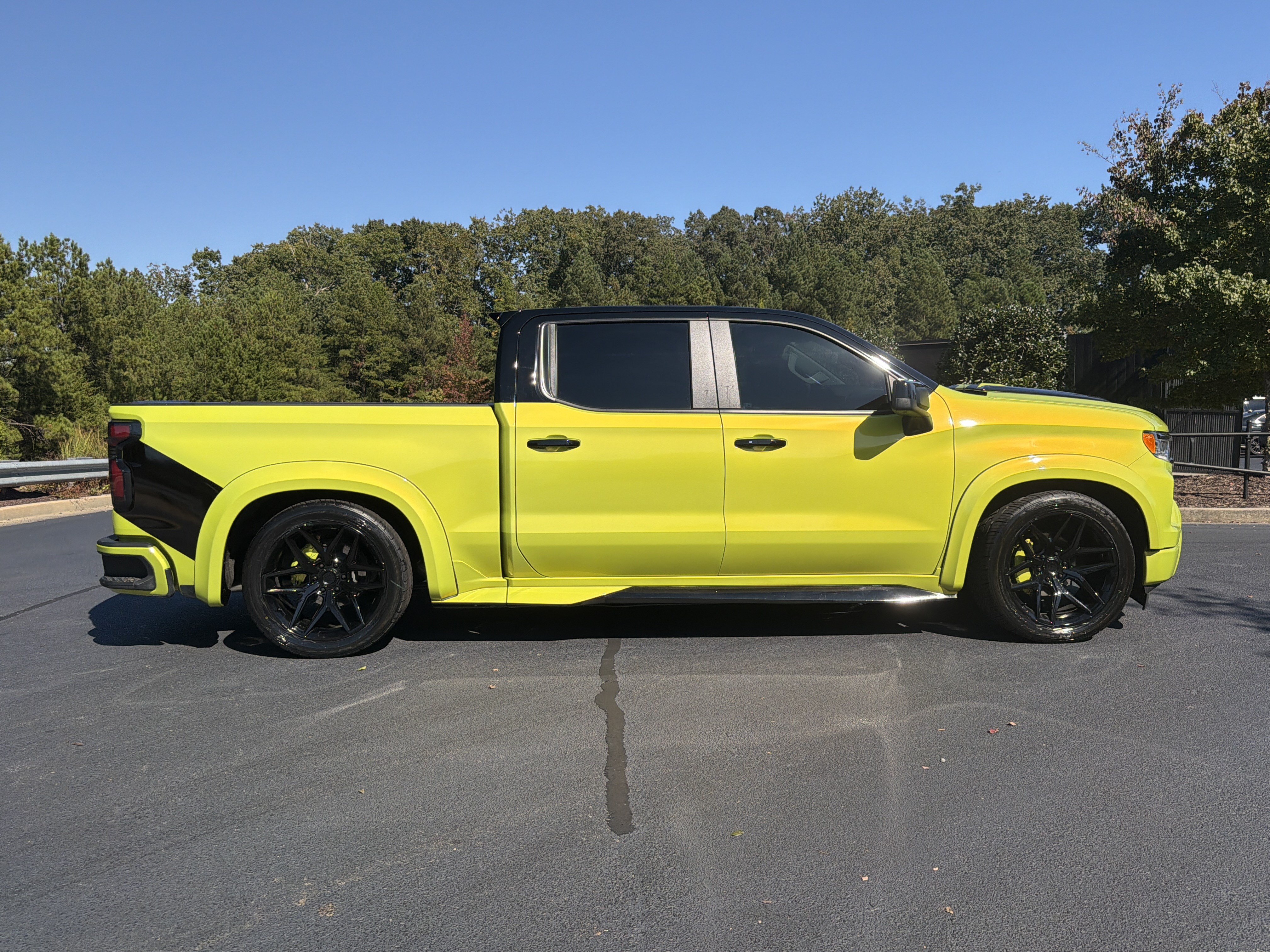 Used 2024 Chevrolet Silverado 1500 RST w/ Convenience Package II AWD/4WD image 5
