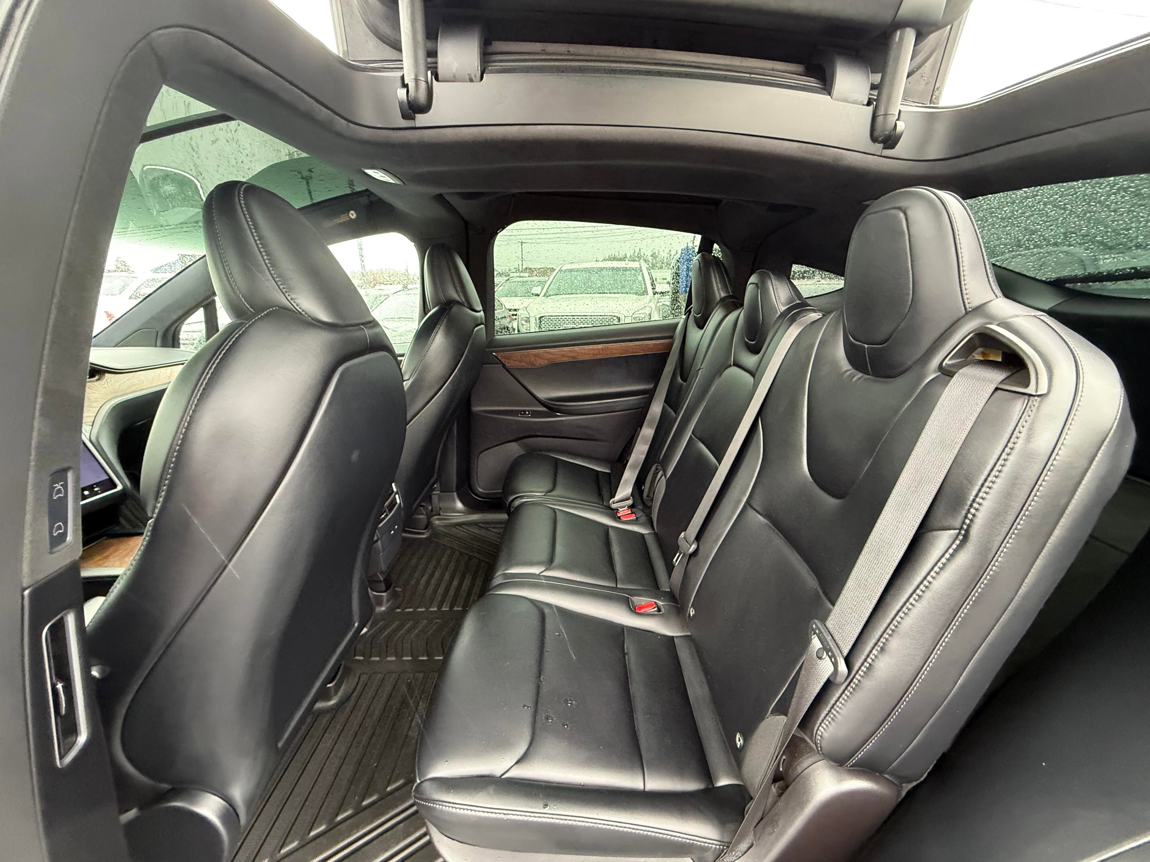 Used 2021 Tesla Model X Long Range image 12