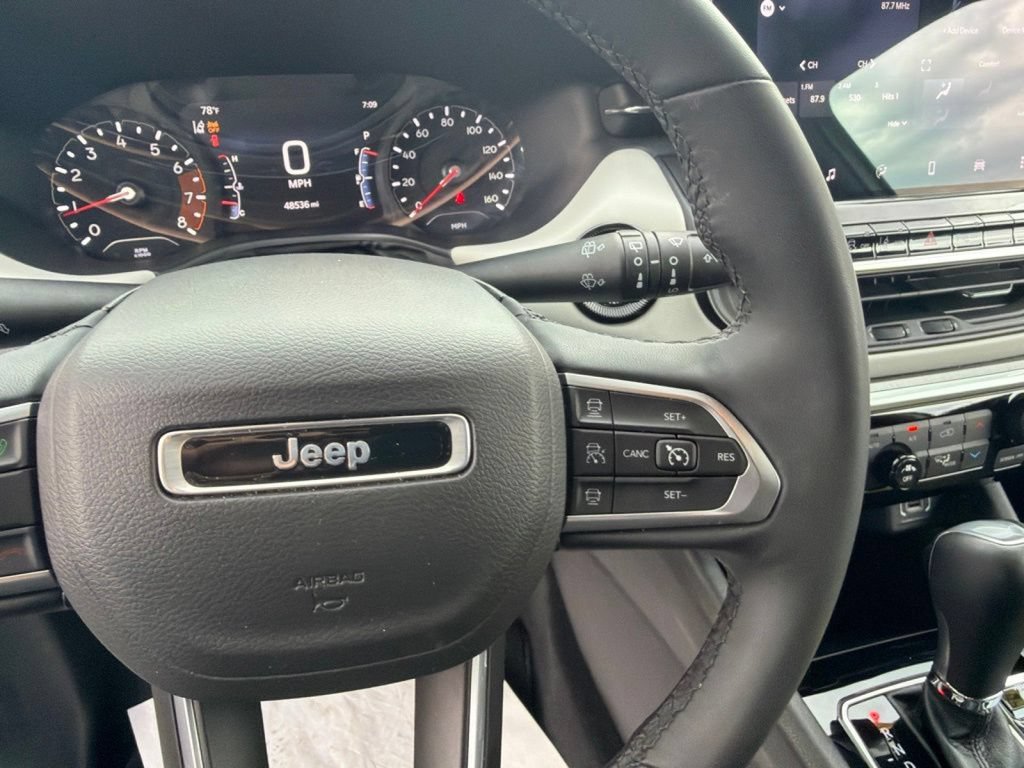Used 2025 Jeep Compass Limited AWD/4WD image 22