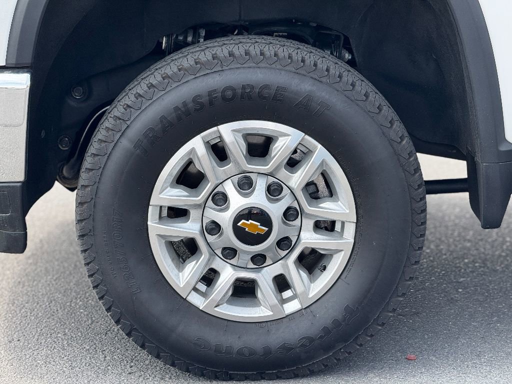 Used 2024 Chevrolet Silverado 2500 LT w/ Convenience Package image 12