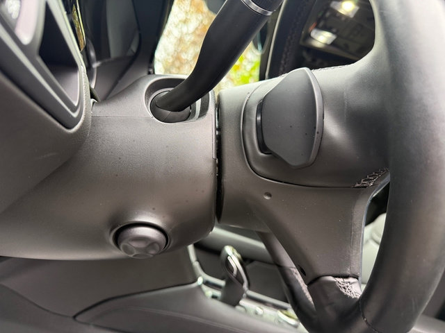 Used 2025 Cadillac XT5 Premium Luxury image 15