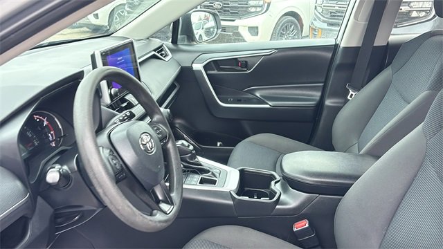Used 2023 Toyota RAV4 LE image 25