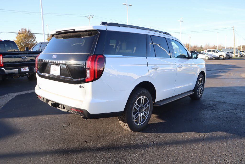 New 2025 Ford Expedition Active image 22