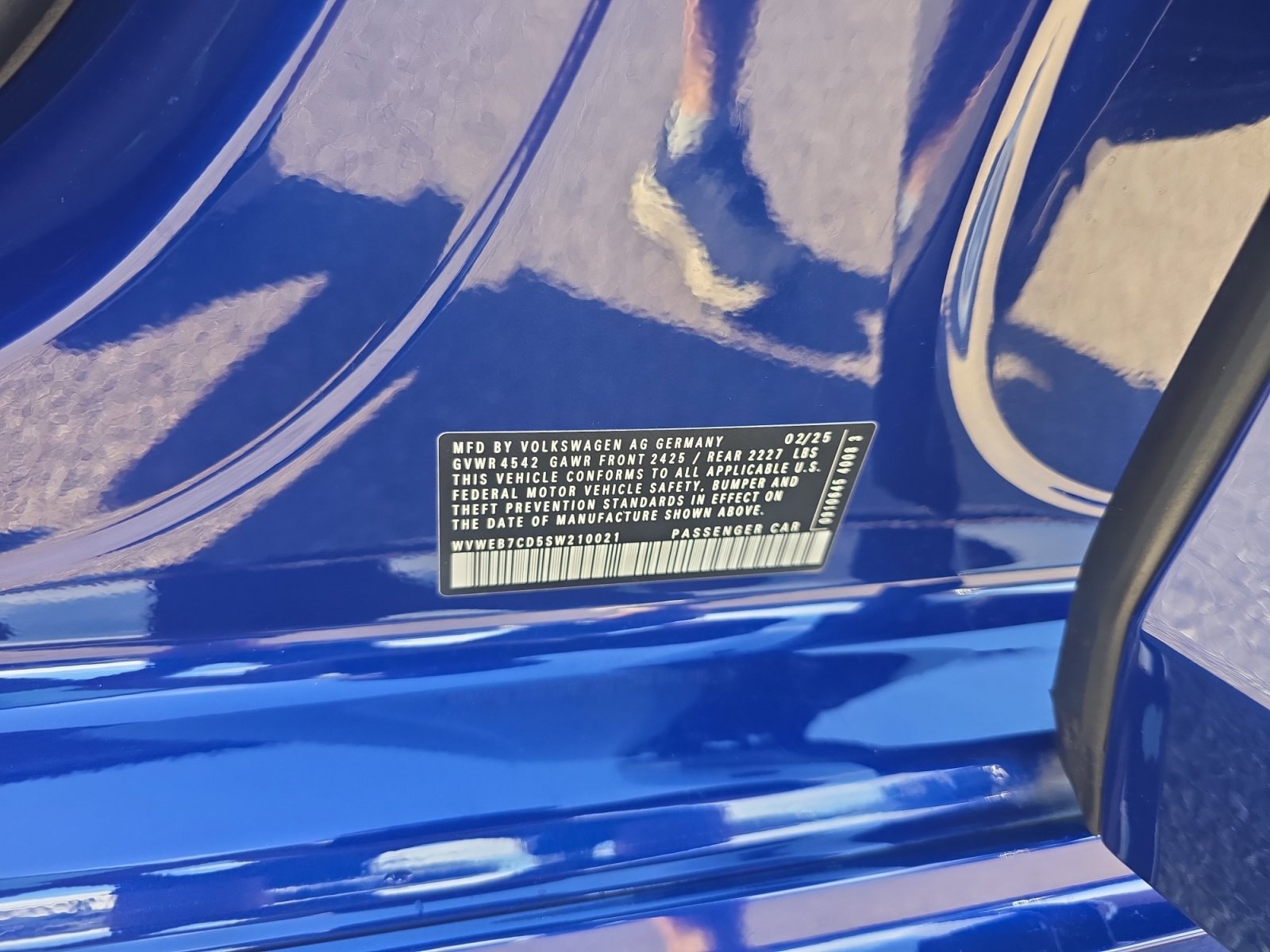 Certified 2025 Volkswagen Golf w/ Euro Style Package image 25