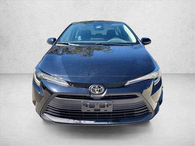 Used 2023 Toyota Corolla LE image 2