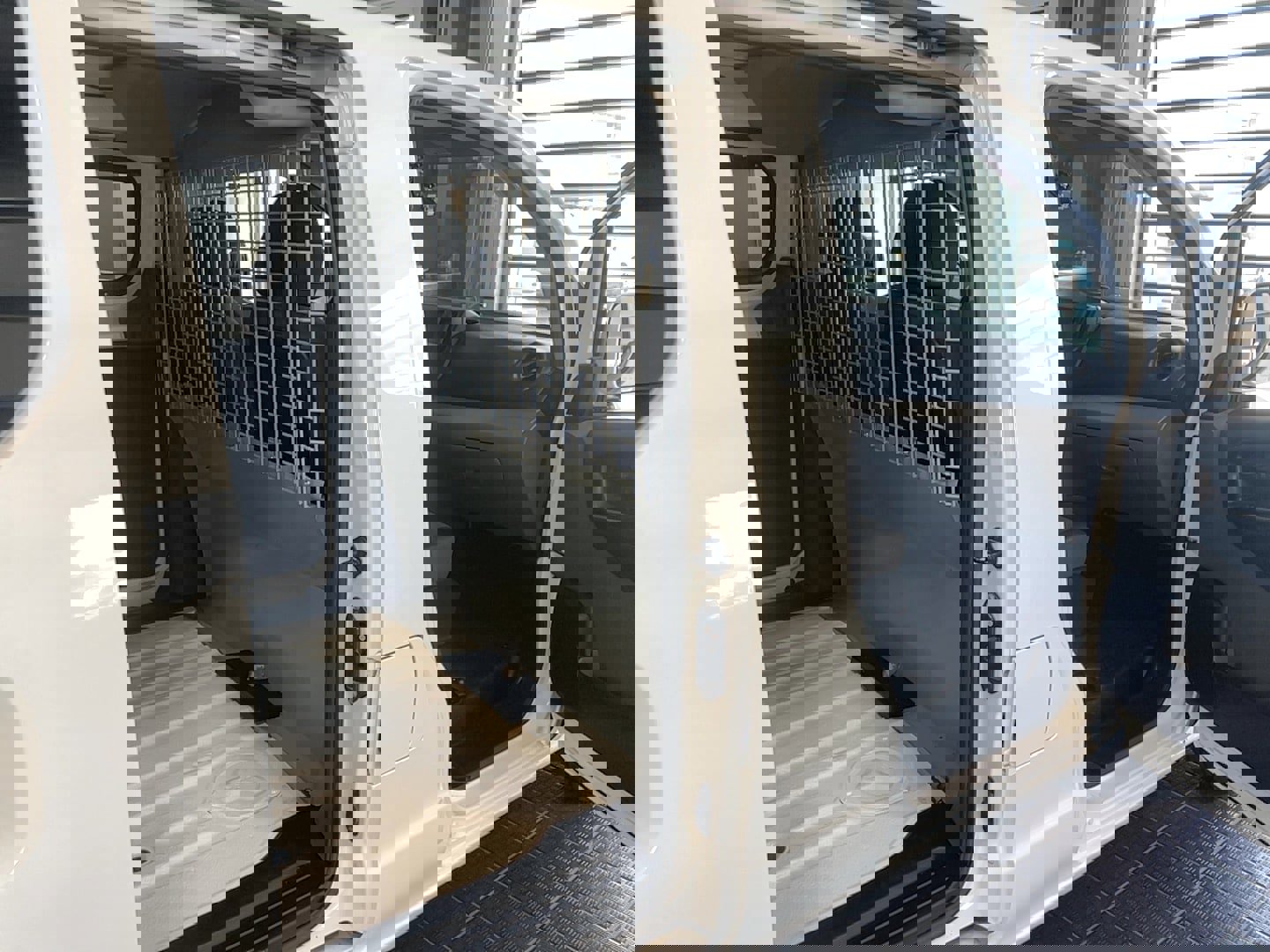 Used 2021 Nissan NV200 SV w/ Sliding Door Glass Package image 9