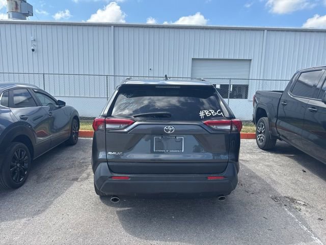Used 2020 Toyota RAV4 XLE Premium FWD image 6