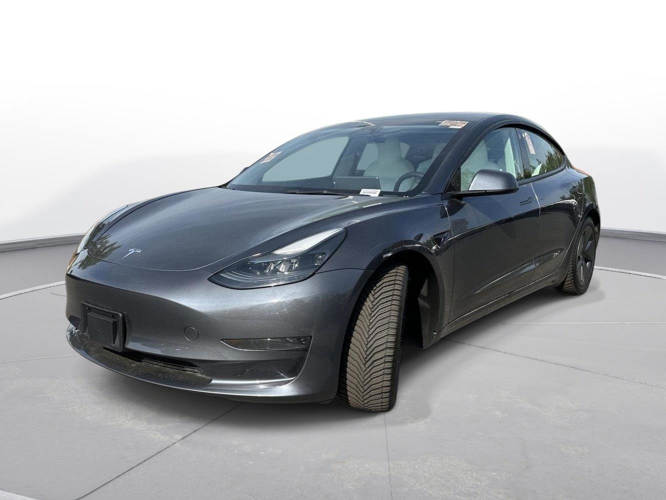 Used 2023 Tesla Model 3 Standard Range image 2