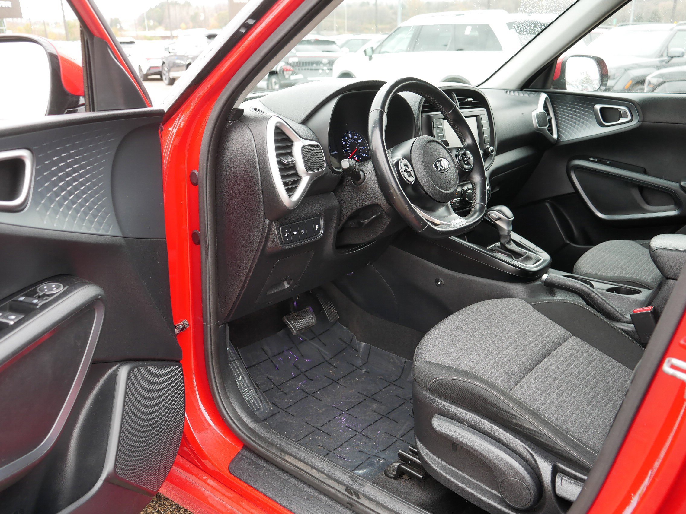 Used 2020 Kia Soul GT-Line FWD image 11