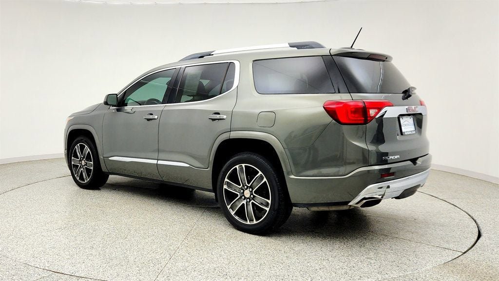 Used 2017 GMC Acadia Denali w/ Technology Package FWD image 7