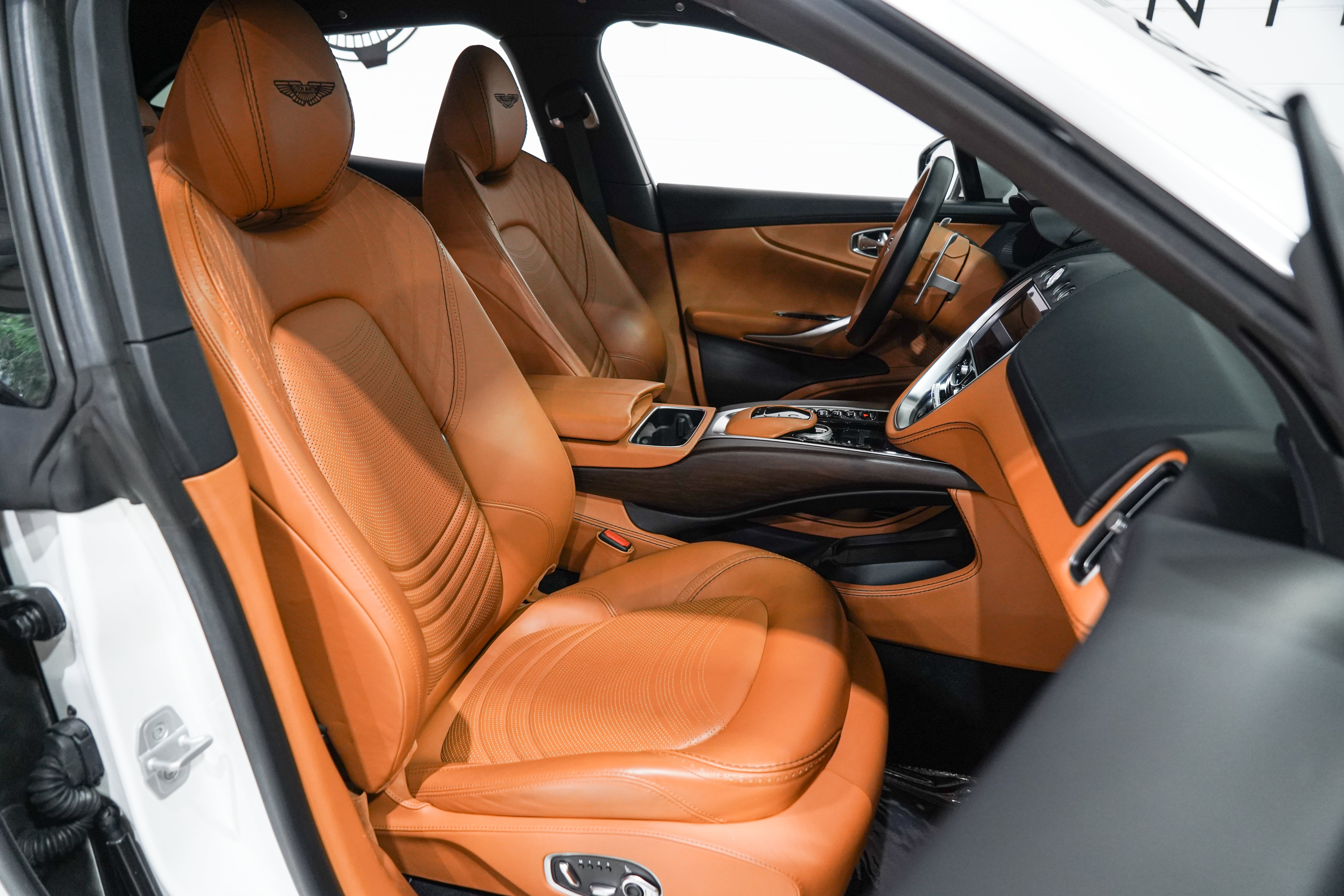 Used 2022 Aston Martin DBX AWD/4WD image 15