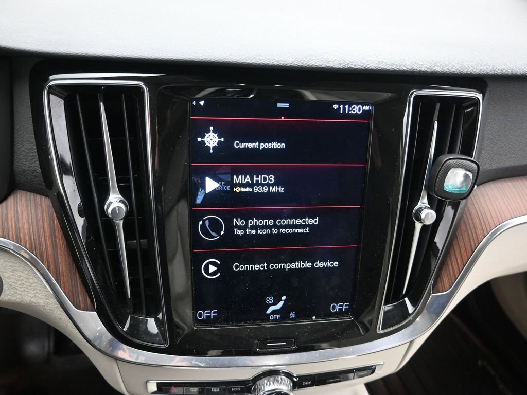 Used 2021 Volvo S60 T5 Momentum w/ Premium Package image 12