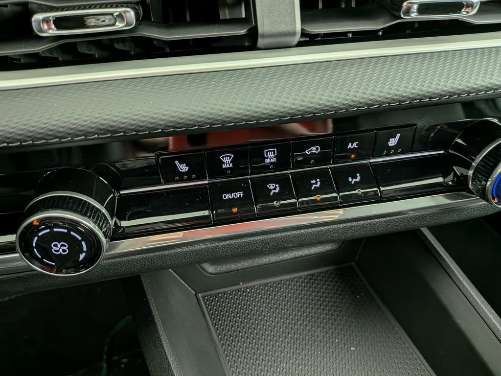 New 2026 Chevrolet Equinox LT image 25