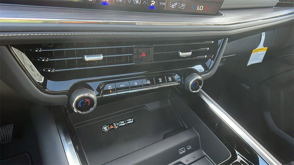 New 2026 Chevrolet Suburban Premier w/ Sun And Tow Package image 28