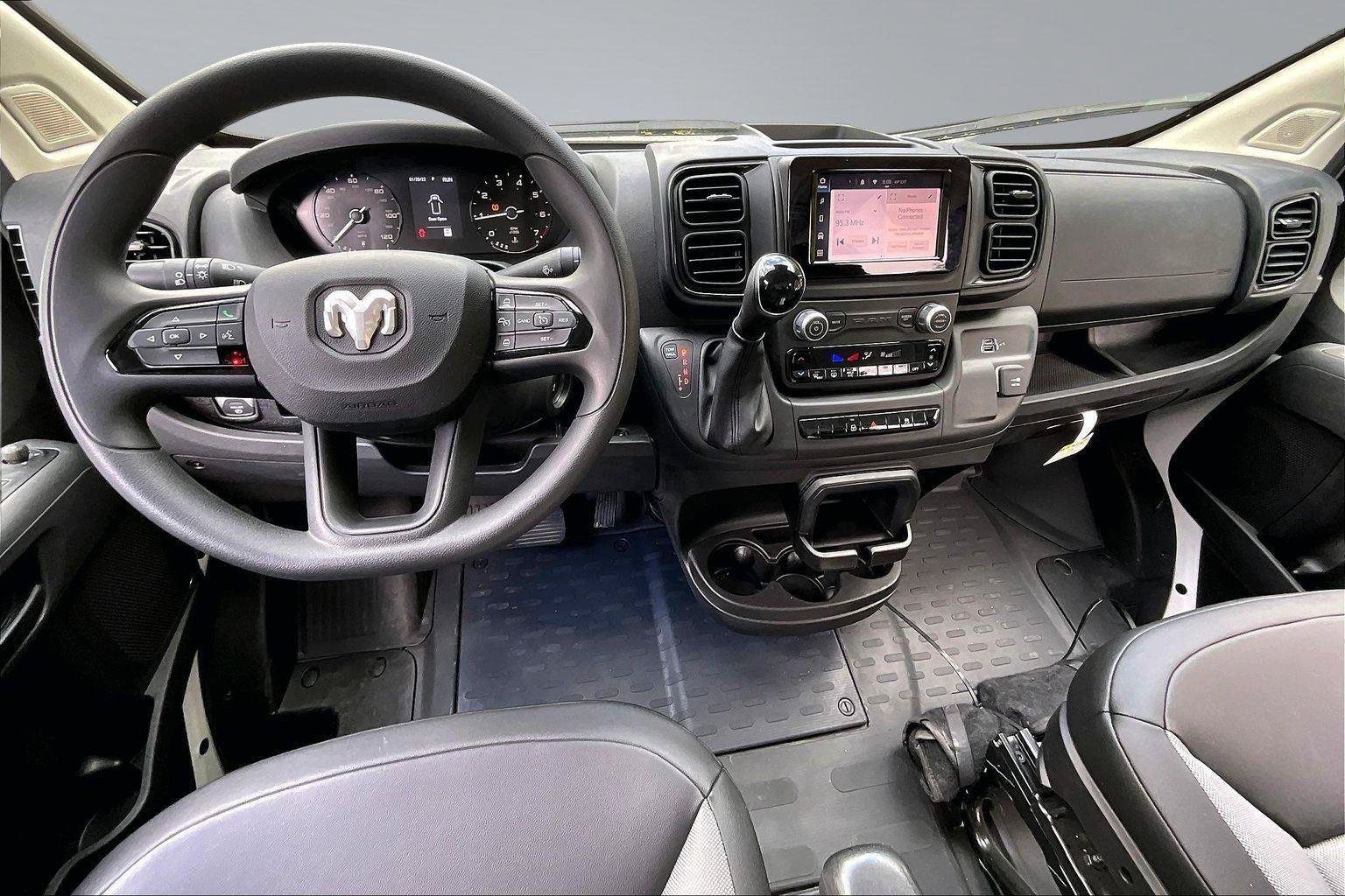 Used 2025 RAM ProMaster 2500 w/ Convenience Group FWD image 5