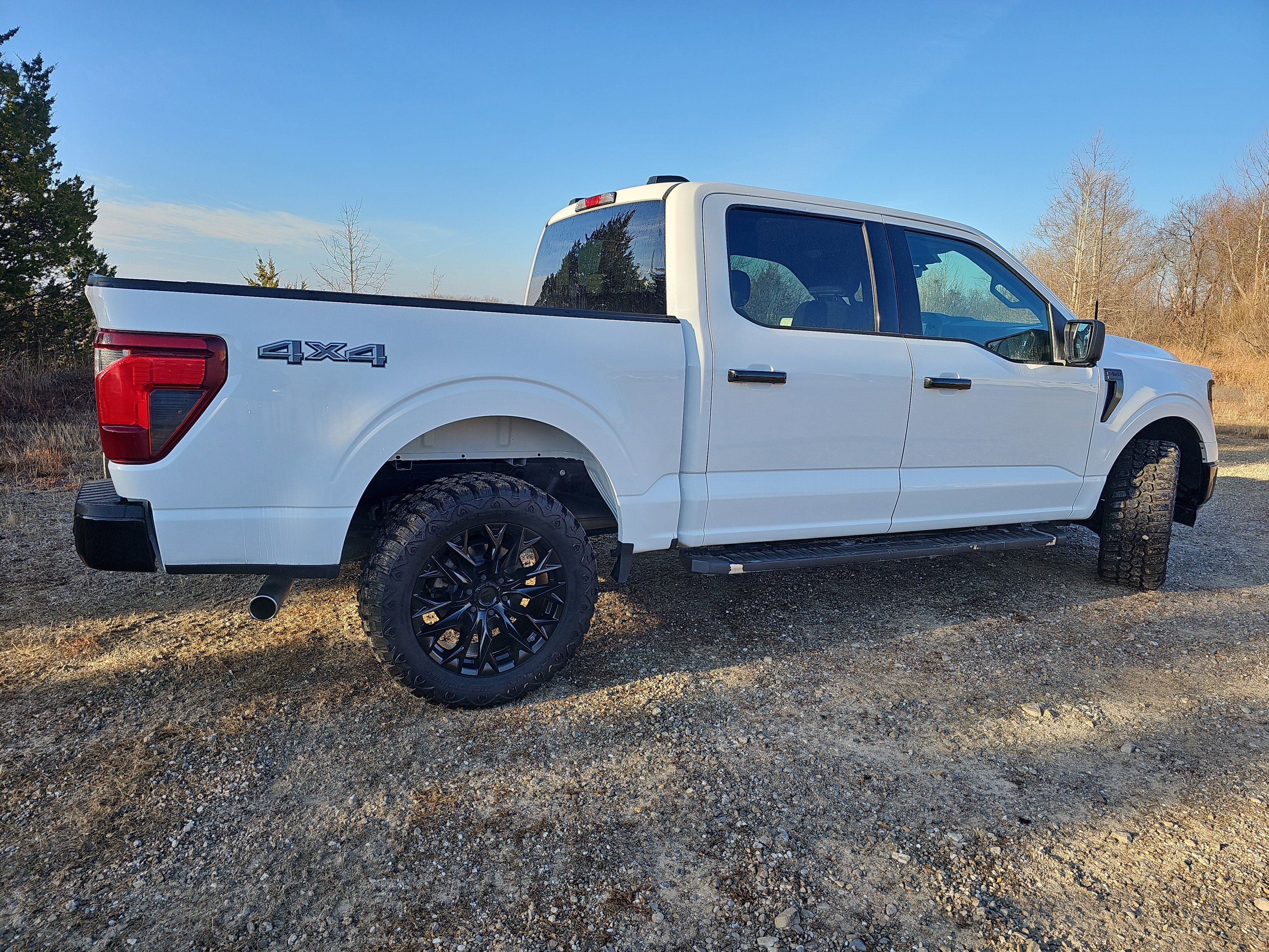Used 2024 Ford F150 XLT w/ Tow/Haul Package image 3
