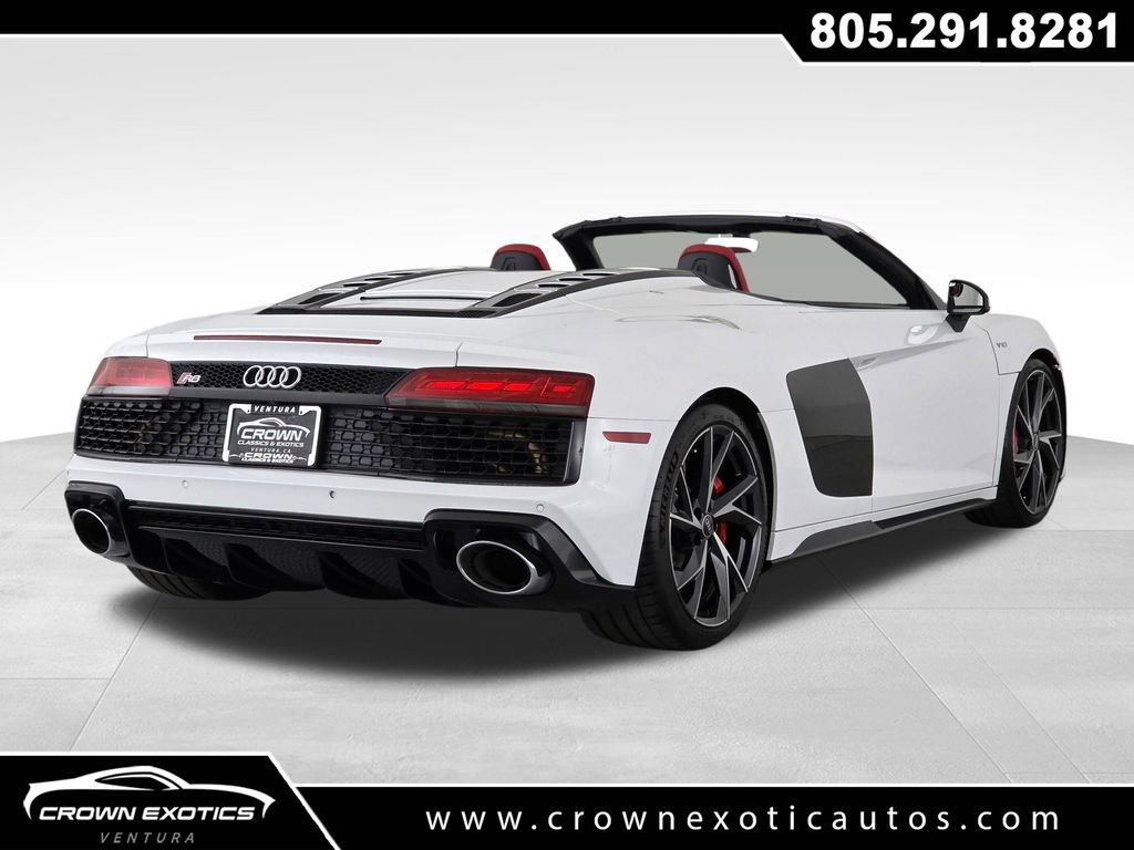 Used 2022 Audi R8 V10 w/ Carbon Exterior Package RWD image 7