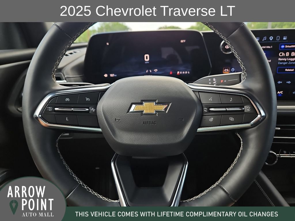 Used 2025 Chevrolet Traverse LT FWD image 27