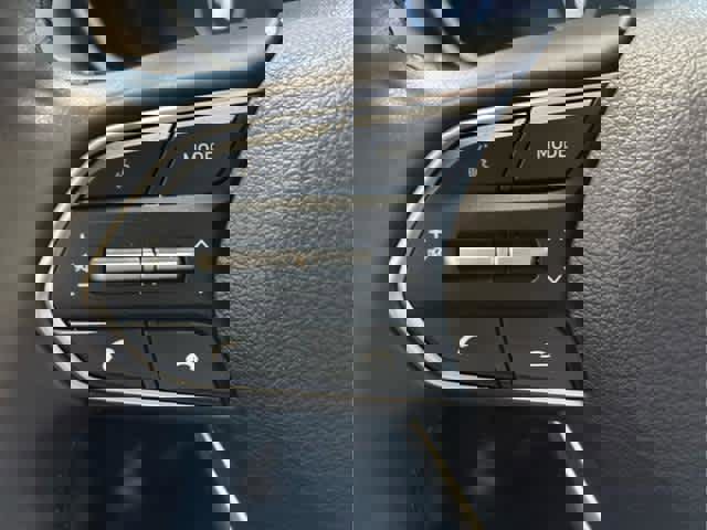 Used 2020 Hyundai Santa Fe Limited image 15