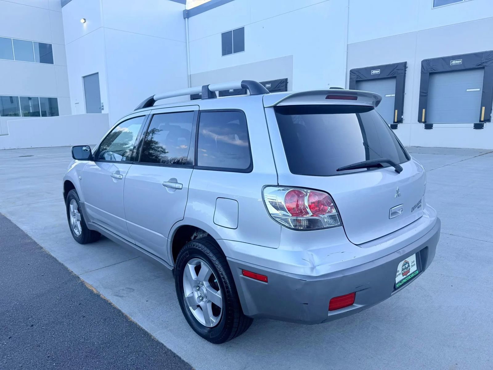 Used 2003 Mitsubishi Outlander XLS AWD/4WD image 3