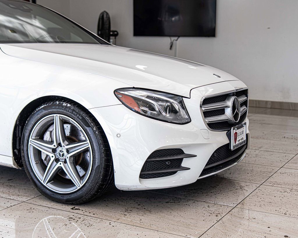 Used 2018 Mercedes-Benz E 400 4MATIC Sedan image 3