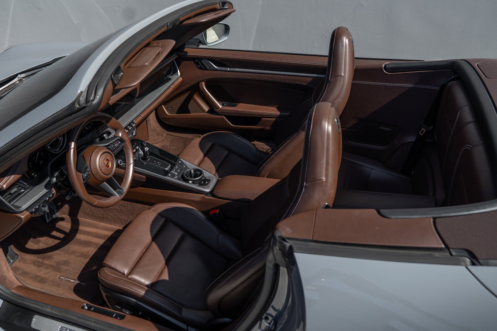 Used 2024 Porsche 911 Carrera image 39