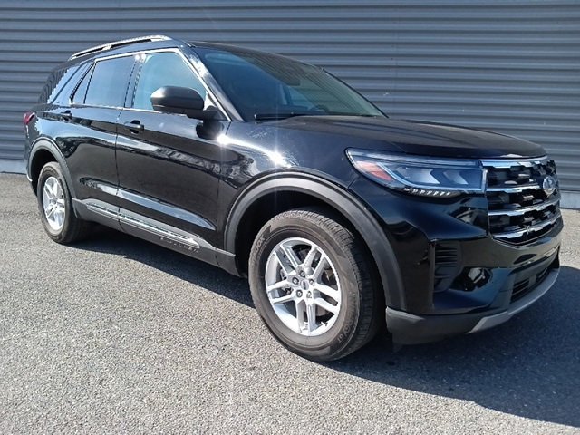 Used 2025 Ford Explorer Active