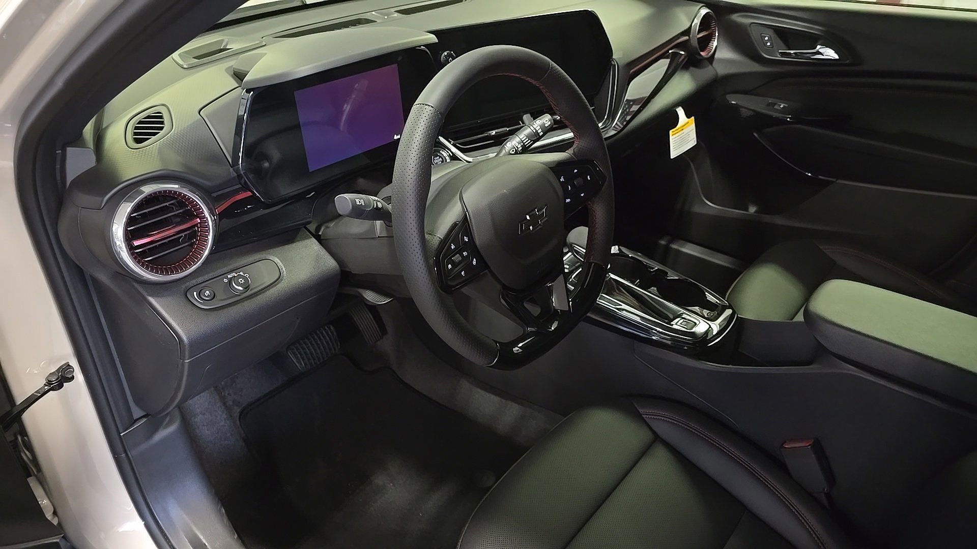 New 2026 Chevrolet Trax RS w/ Sunroof Package image 19