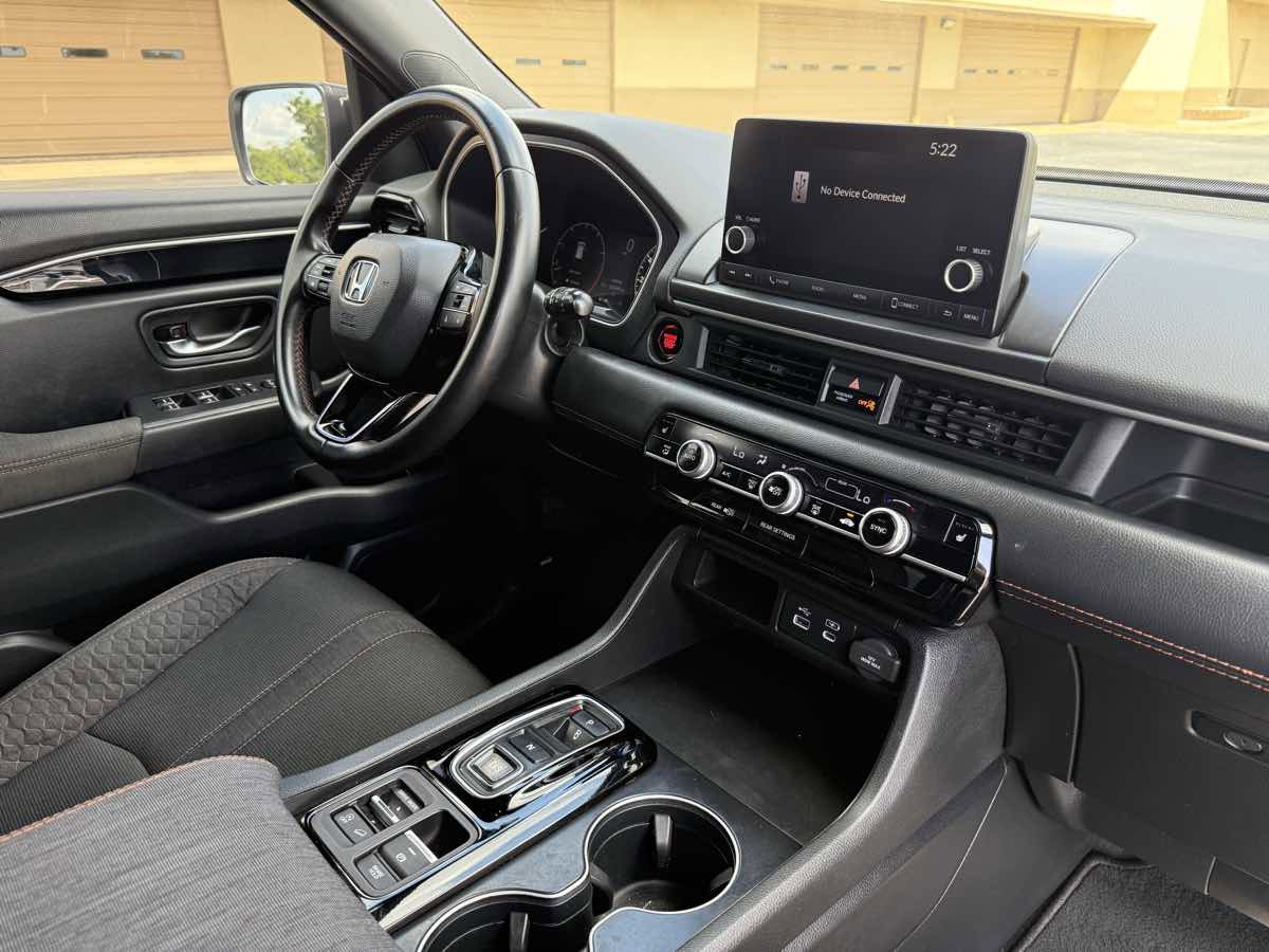 Used 2024 Honda Pilot Sport image 15