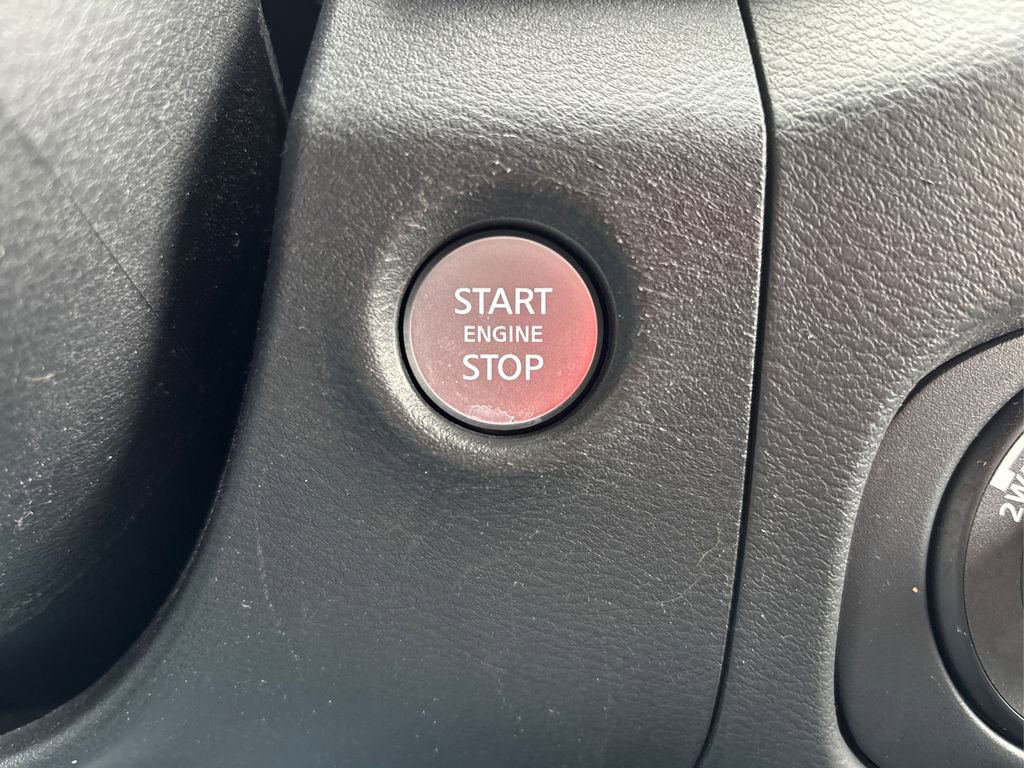 Used 2022 Nissan Frontier SV image 28