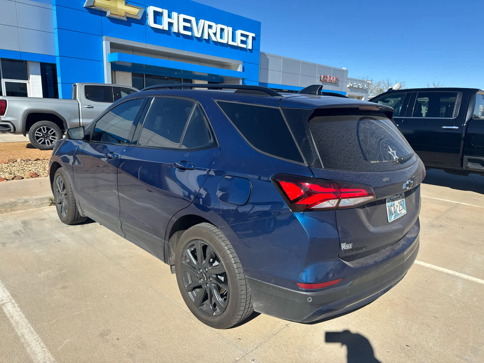 Used 2023 Chevrolet Equinox RS w/ RS Leather Package image 3