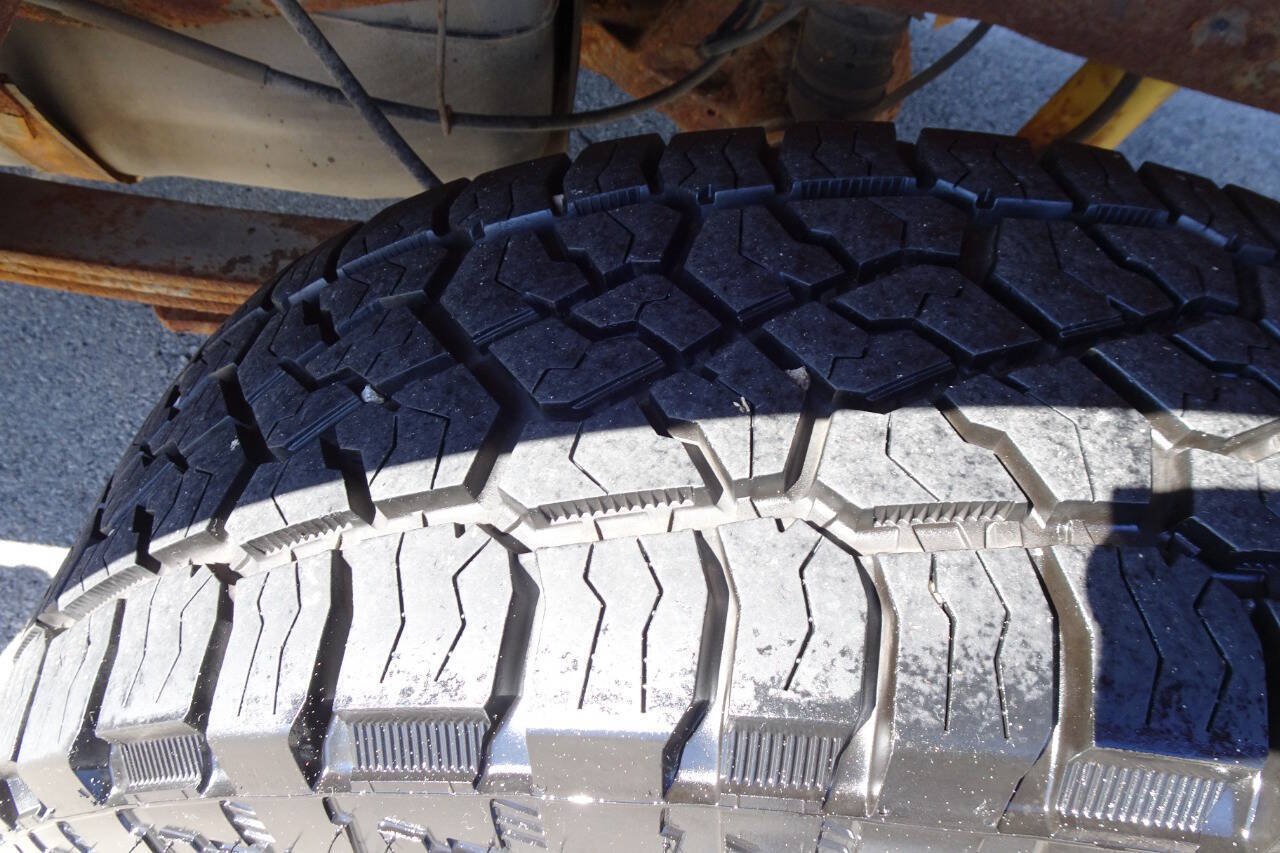 Used 2010 Ford F250 XLT AWD/4WD image 12