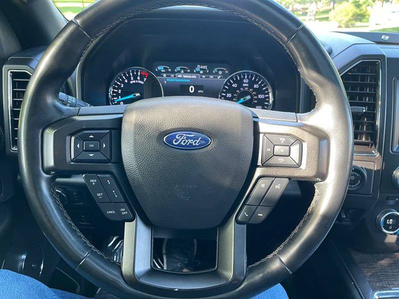 Used 2018 Ford Expedition Limited w/ Equipment Group 302A AWD/4WD image 20