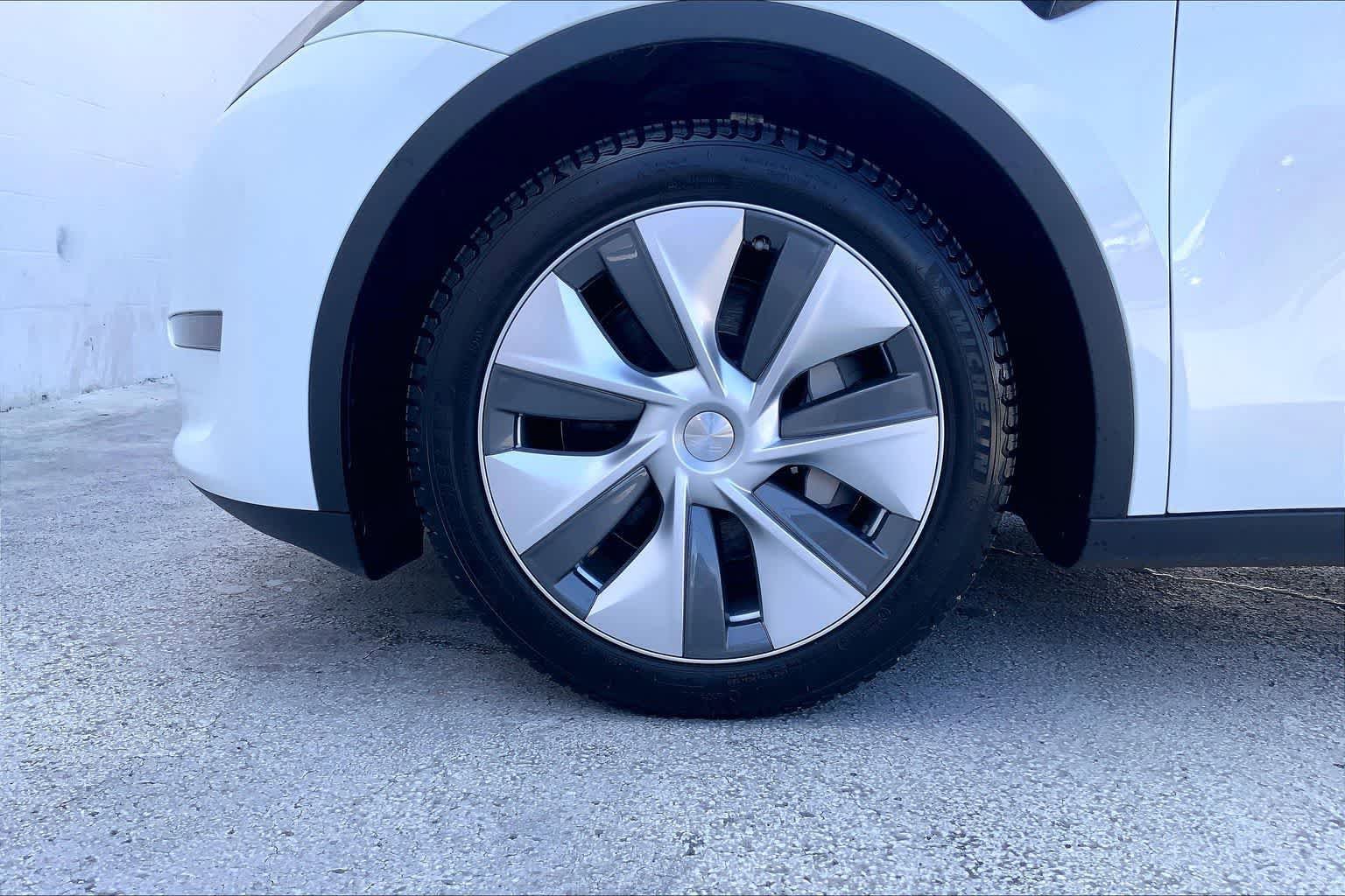 Used 2023 Tesla Model Y Long Range AWD/4WD image 8