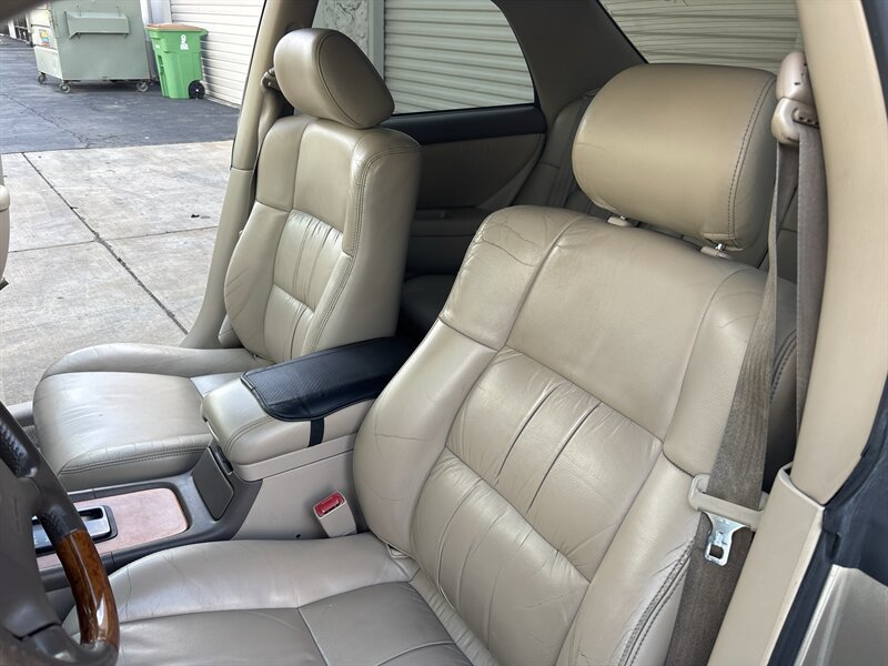 Used 2000 Lexus ES 330 FWD image 23