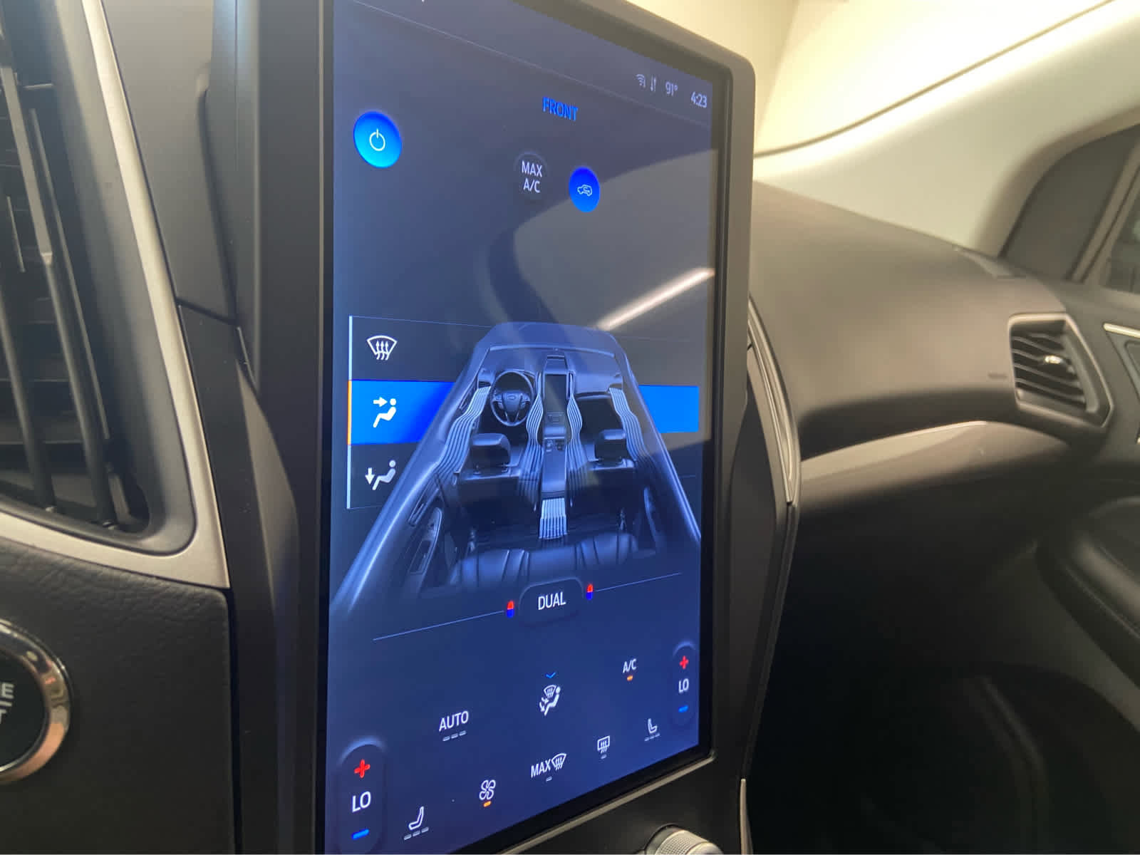 Used 2024 Ford Edge SEL image 31