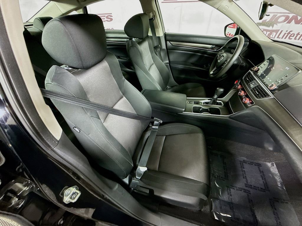 Used 2018 Honda Accord LX image 28