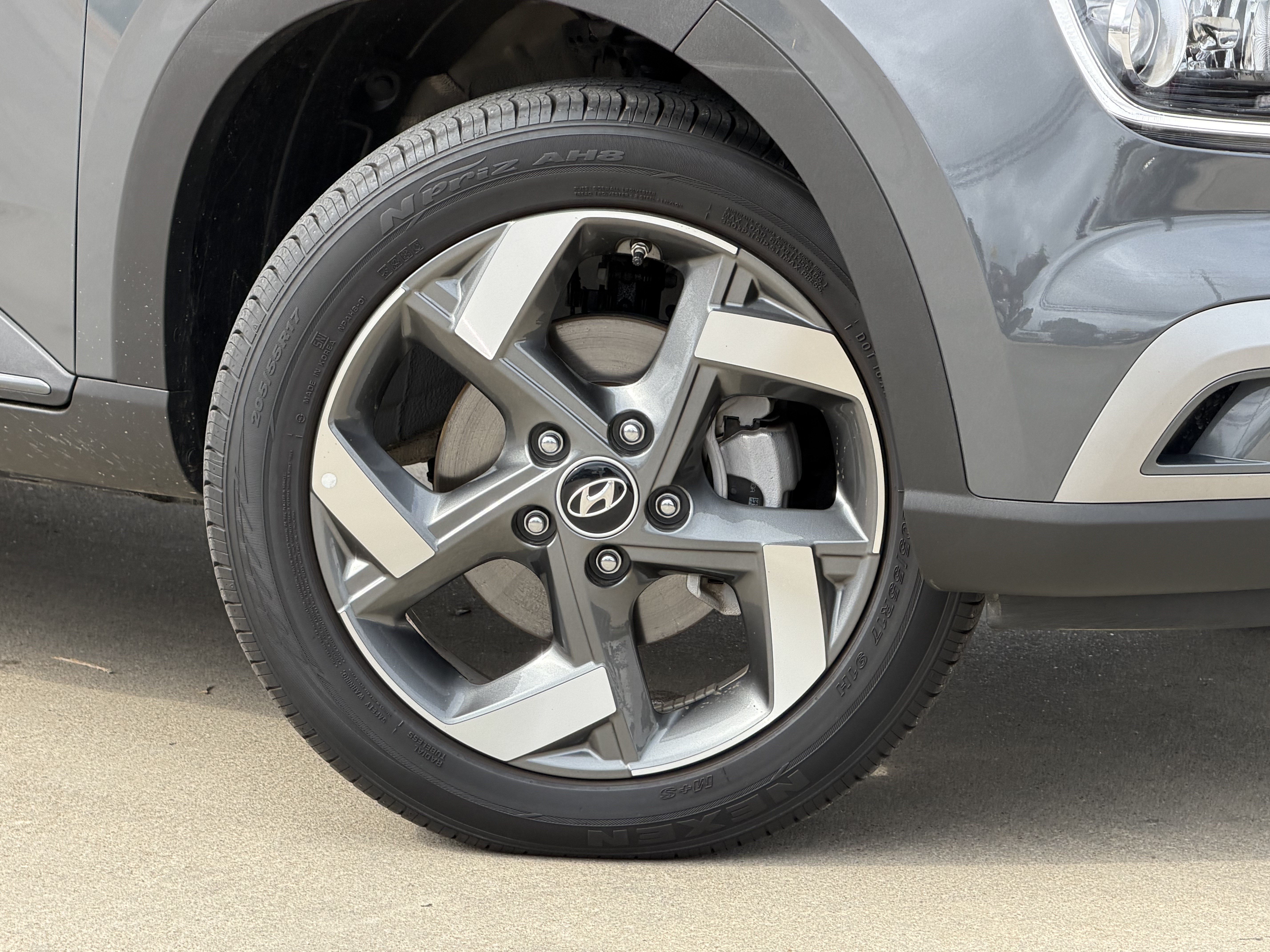 Used 2024 Hyundai Kona SEL w/ Convenience Package FWD image 7