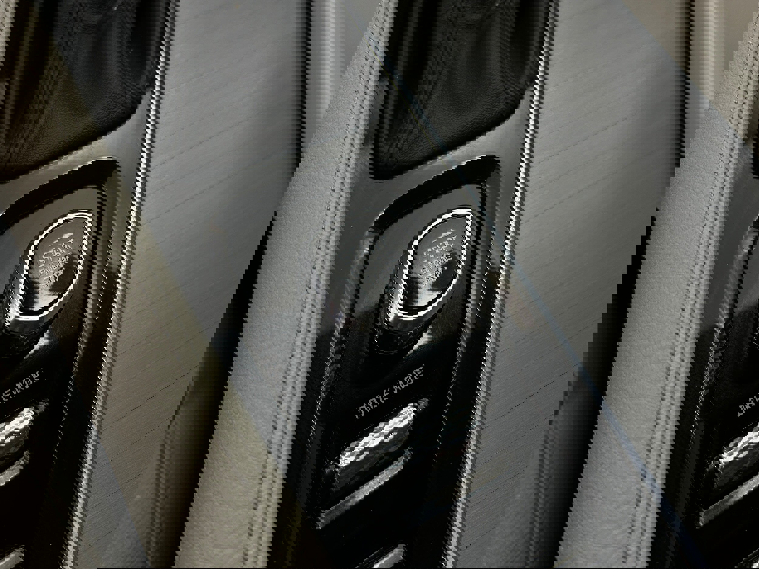 Used 2021 Volvo XC90 T5 Momentum w/ Advanced Package image 11