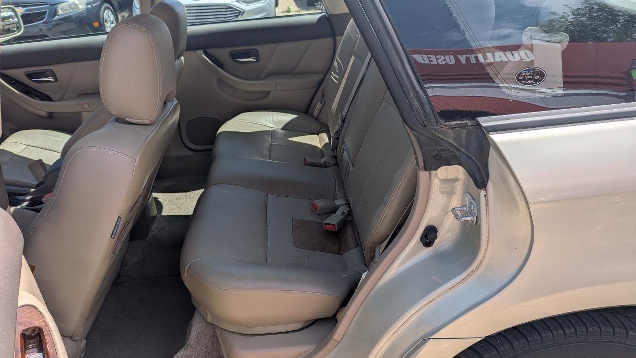 Used 2004 Subaru Outback H6 L.L. Bean Edition AWD/4WD image 10