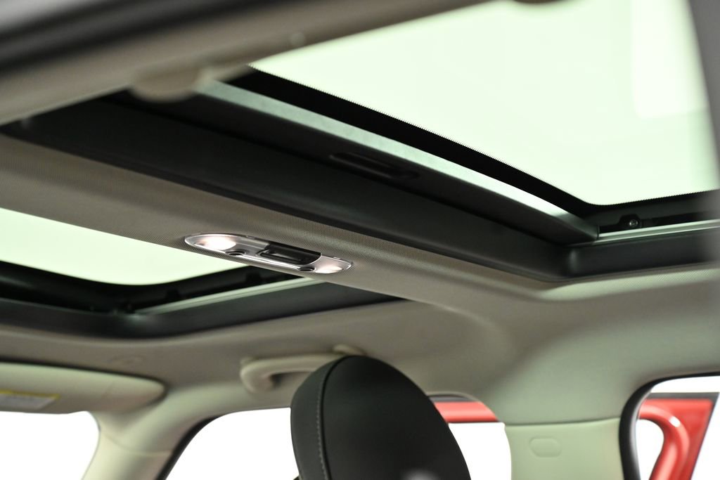 Used 2024 MINI Cooper Clubman S image 33