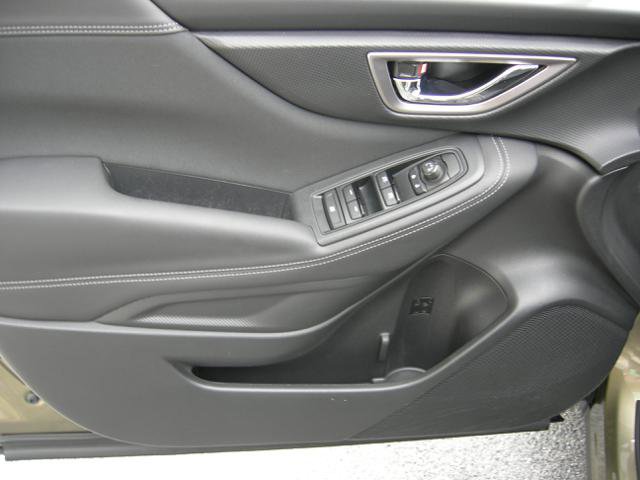 Used 2024 Subaru Forester Premium image 8