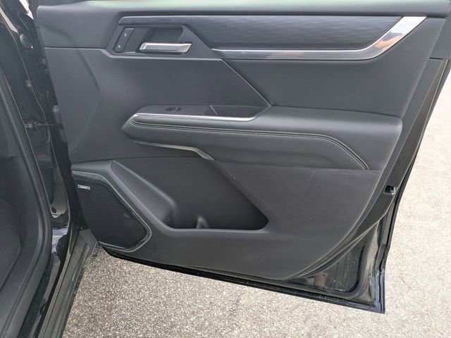 Used 2025 GMC Acadia Elevation image 38