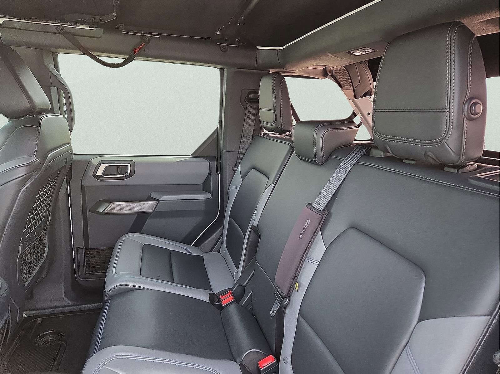 Used 2022 Ford Bronco Black Diamond w/ Sasquatch Package AWD/4WD image 10
