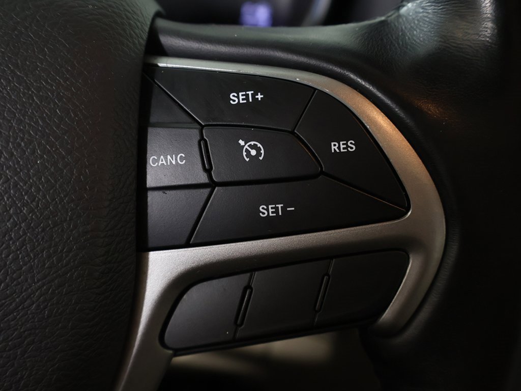 Used 2021 Jeep Grand Cherokee Limited image 44